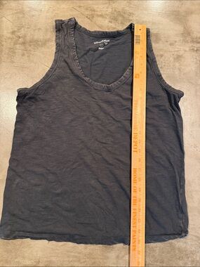 Universal Thread women’s charcoal gray Tank Top